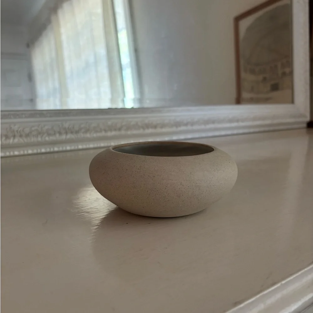 Ceramic Off-White Ikebana Vase